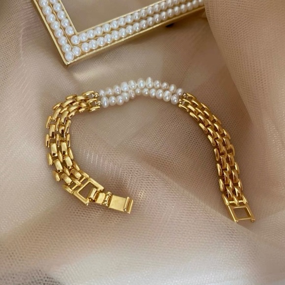 Gold and Pearl Bracelet 18k Gold and 925 Sterling Silver - Picture 1 of 6